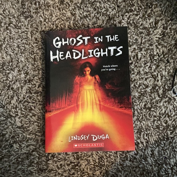 Books - Picture 2 of 5